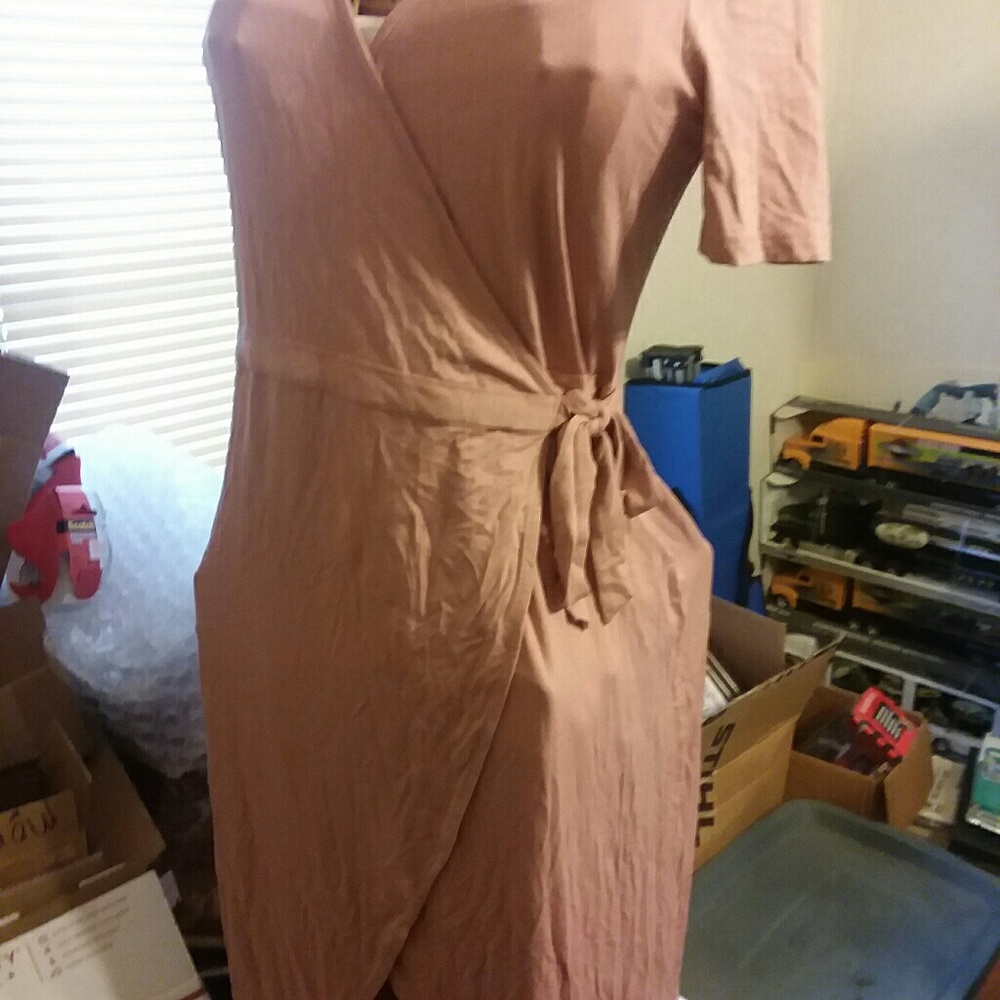 Calf length hi low wrap robe NWT